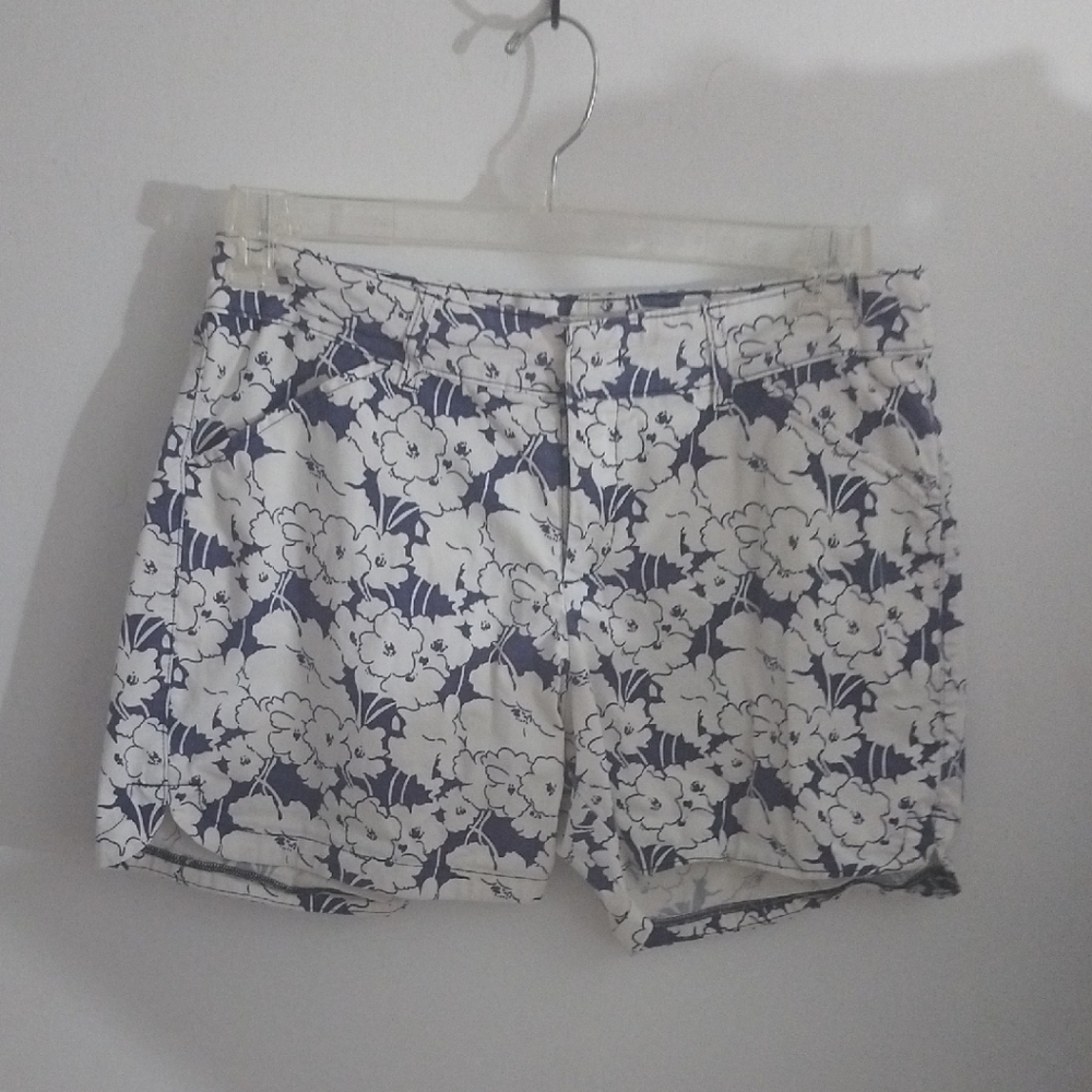 Lee Women's Floral Print Shorts - White and purple